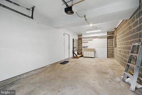 Garage, Interior