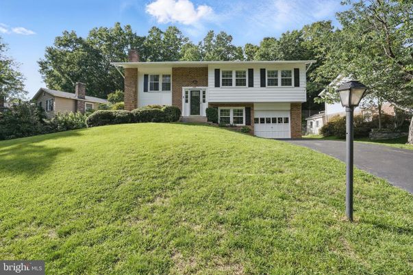 Attached, Exterior, Facade, Brick Facade, Raised Ranch