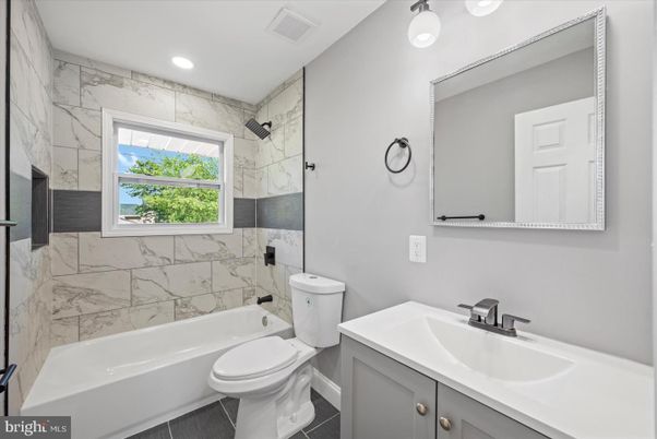 Bathroom, Interior, Marble Walls, Recessed Lighting