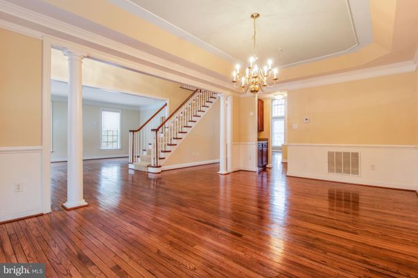 Chandelier, Empty room, Interior, Wood Texture Flooring