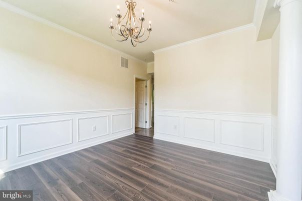 Chandelier, Empty room, Interior, Wood Texture Flooring