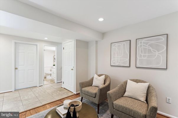 Bathroom, Interior, Recessed Lighting, Wood Texture Flooring