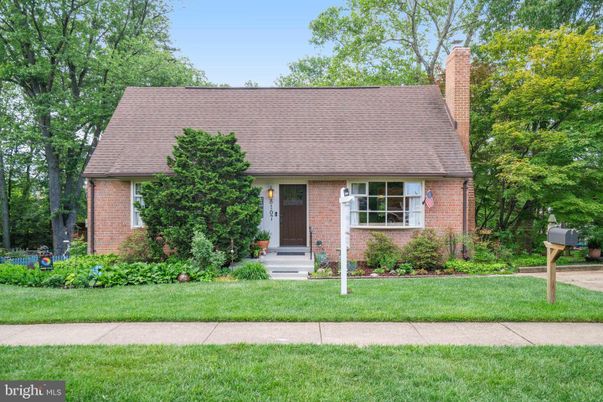 Exterior, Facade, Brick Facade, Cape Cod