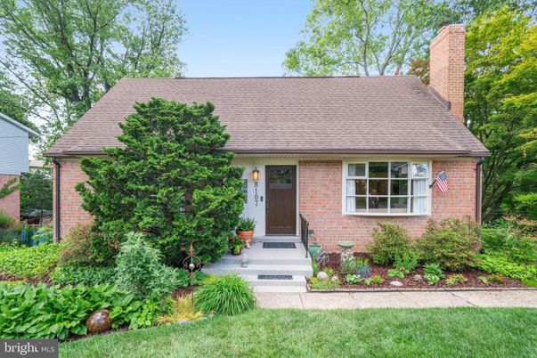 Exterior, Facade, Brick Facade, Cape Cod