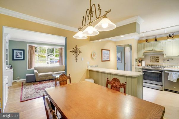 Dining room, Interior, Kitchen, Living room, Pendant Lights, Recessed Lighting, Wood Texture Flooring