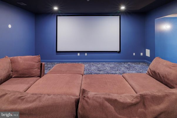 Interior, Projection Screen, Recessed Lighting, Theatre Room