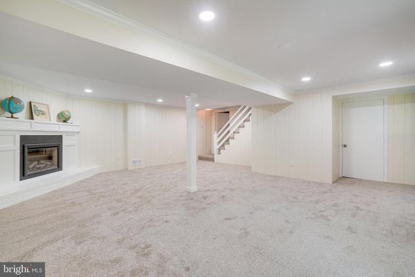 Empty room, Fireplace, Interior, Recessed Lighting