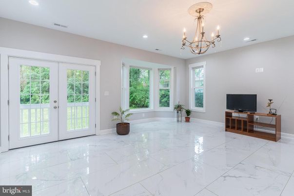 Chandelier, Interior, Marble, Recessed Lighting