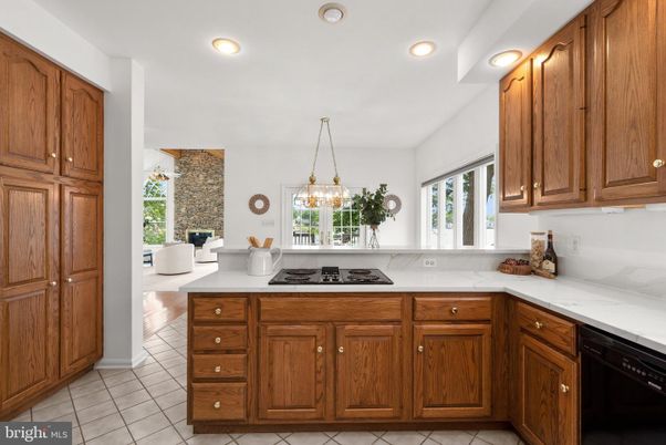 Interior, Kitchen, Pendant Lights, Recessed Lighting