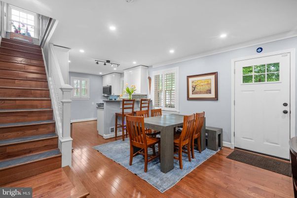 Dining room, Interior, Kitchen, Recessed Lighting, Wood Texture Flooring