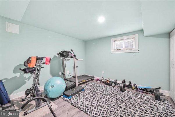Fitness Equipment, Interior, Recessed Lighting, Wood Texture Flooring