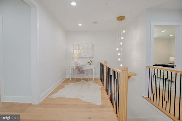 Interior, Pendant Lights, Recessed Lighting, Wood Texture Flooring