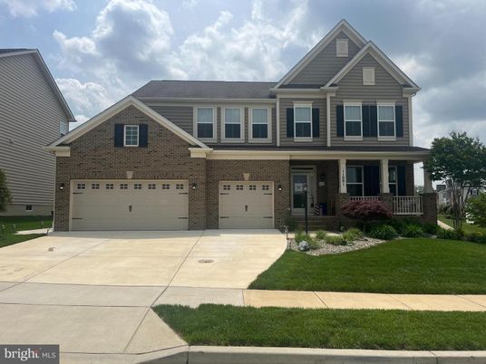 Attached, Exterior, Facade, Brick Facade, American Craftsman