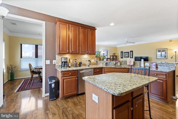 Dining room, Interior, Kitchen, Recessed Lighting, Wood Texture Flooring