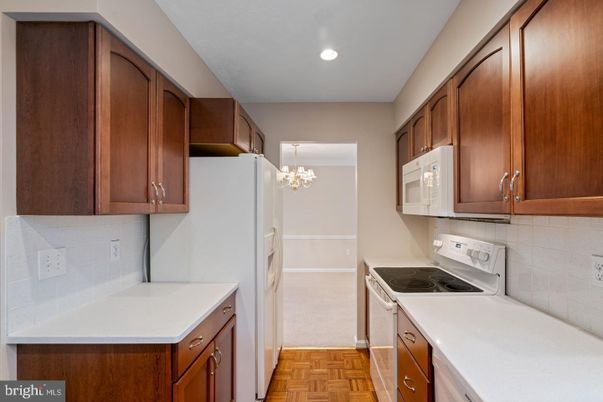 Chandelier, Interior, Kitchen, Recessed Lighting, Wood Texture Flooring