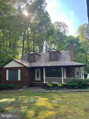 Exterior, Facade, Cape Cod