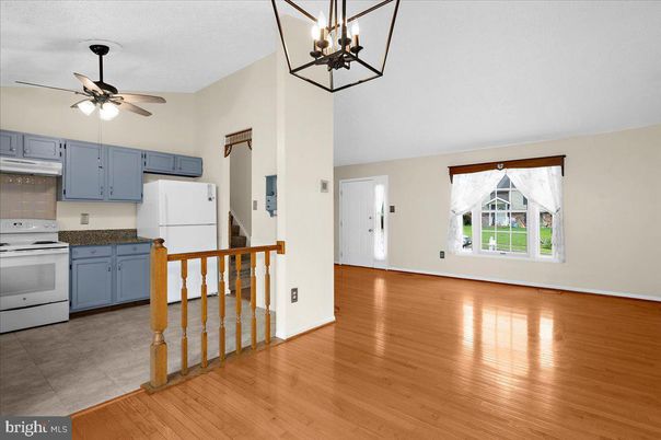 Interior, Kitchen, Pendant Lights, Wood Texture Flooring