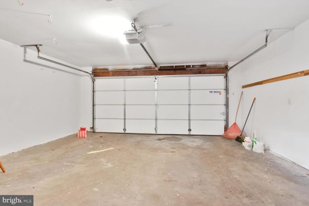 Garage, Interior