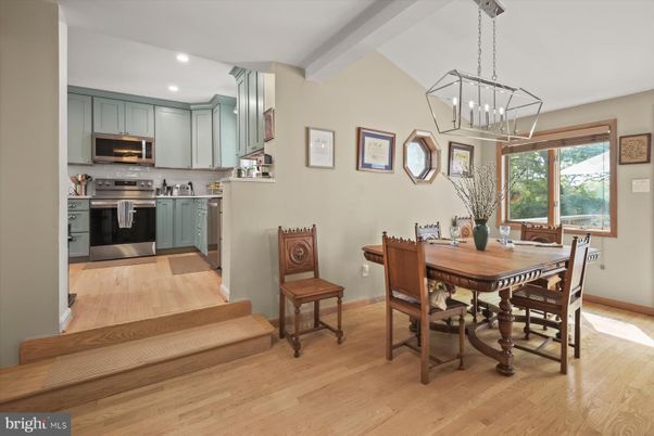 Dining room, Interior, Kitchen, Pendant Lights, Recessed Lighting, Stainless Steel Appliances, Wood Texture Flooring