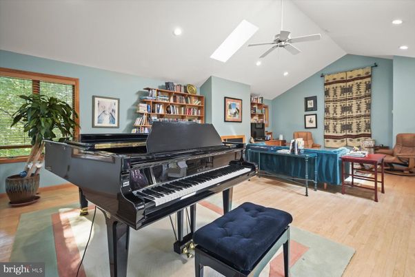 Interior, Living room, Piano, Recessed Lighting, Wood Texture Flooring