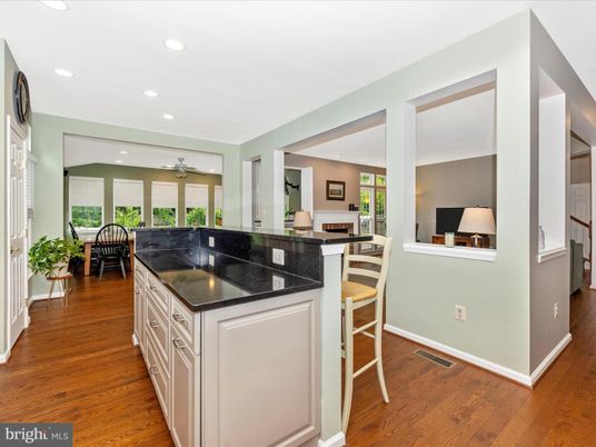 Dining room, Interior, Kitchen, Recessed Lighting, Wood Texture Flooring