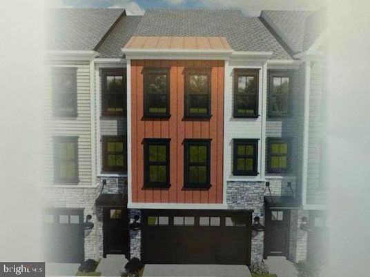 Exterior, Facade, Rowhouse