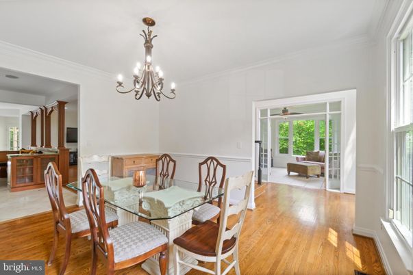 Chandelier, Dining room, Interior, Wood Texture Flooring