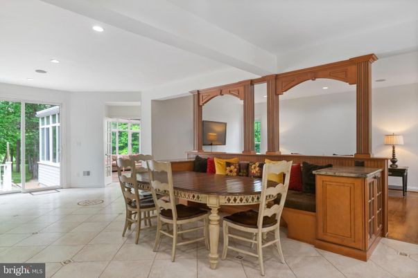 Dining room, Interior, Recessed Lighting