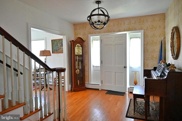 Chandelier, Interior, Piano, Wood Texture Flooring