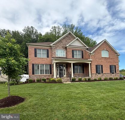 Exterior, Facade, Brick Facade, Brick Traditional