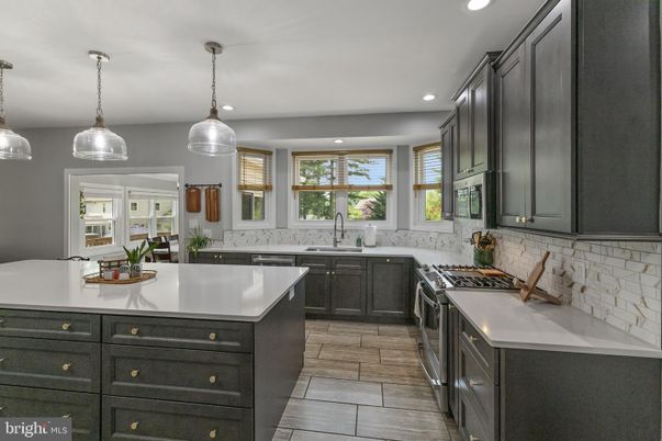 Interior, Kitchen, Pendant Lights, Recessed Lighting