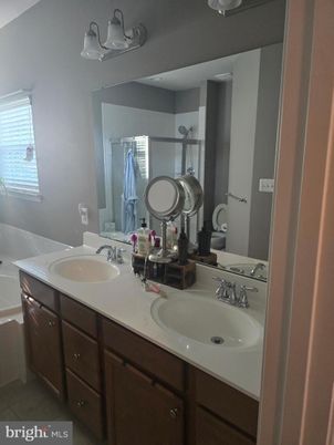 Bathroom, Dual Sink Vanities, Interior