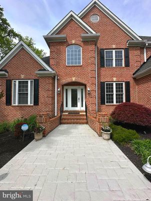Exterior, Facade, Brick Facade, Brick Traditional