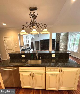 Chandelier, Interior, Kitchen, Recessed Lighting, Wood Texture Flooring