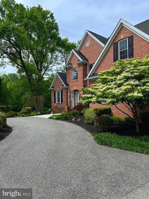 Exterior, Facade, Brick Facade, Brick Traditional