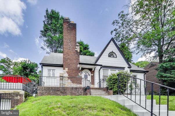 Backyard, Exterior, Facade, Brick Facade, Tudor Revival