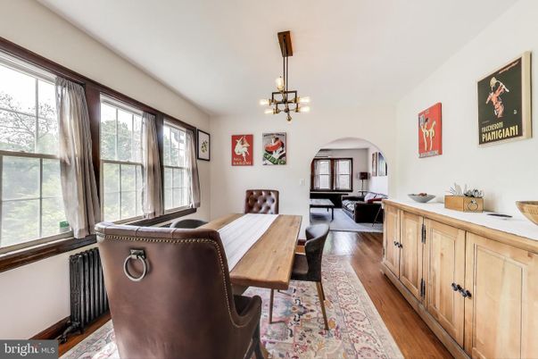 Chandelier, Dining room, Interior, Living room, Pendant Lights, Wood Texture Flooring