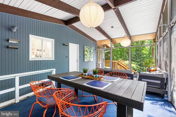 Interior, Living room, Pendant Lights, Wooden Beams