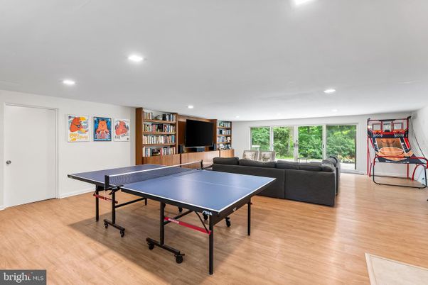 Game Room, Interior, Living room, Recessed Lighting, Wood Texture Flooring