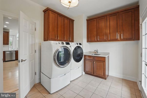 Interior, Recessed Lighting, Washer