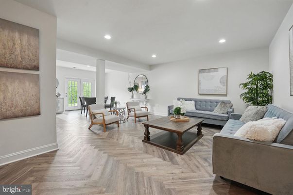Dining room, Interior, Living room, Recessed Lighting, Wood Texture Flooring