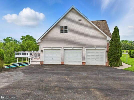 Detached Garage, Exterior