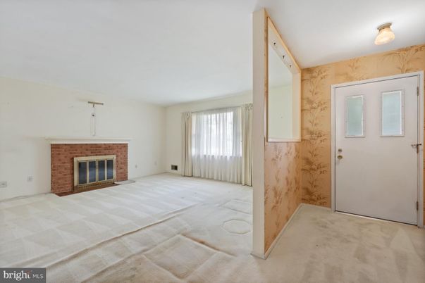 Empty room, Fireplace, Interior