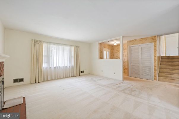 Empty room, Fireplace, Interior