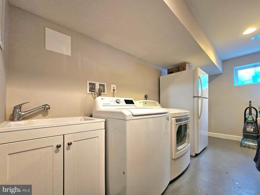Interior, Recessed Lighting, Washer