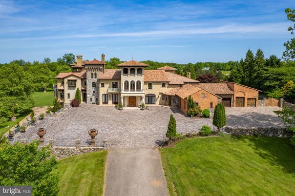 Backyard, Exterior, Facade, Mediterranean