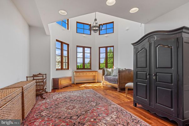 Interior, Pendant Lights, Wood Texture Flooring