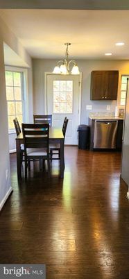 Dining room, Interior, Kitchen, Recessed Lighting, Wood Texture Flooring