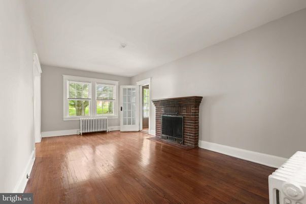 Empty room, Fireplace, Interior, Wood Texture Flooring