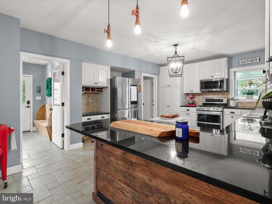 Interior, Kitchen, Pendant Lights, Stainless Steel Appliances